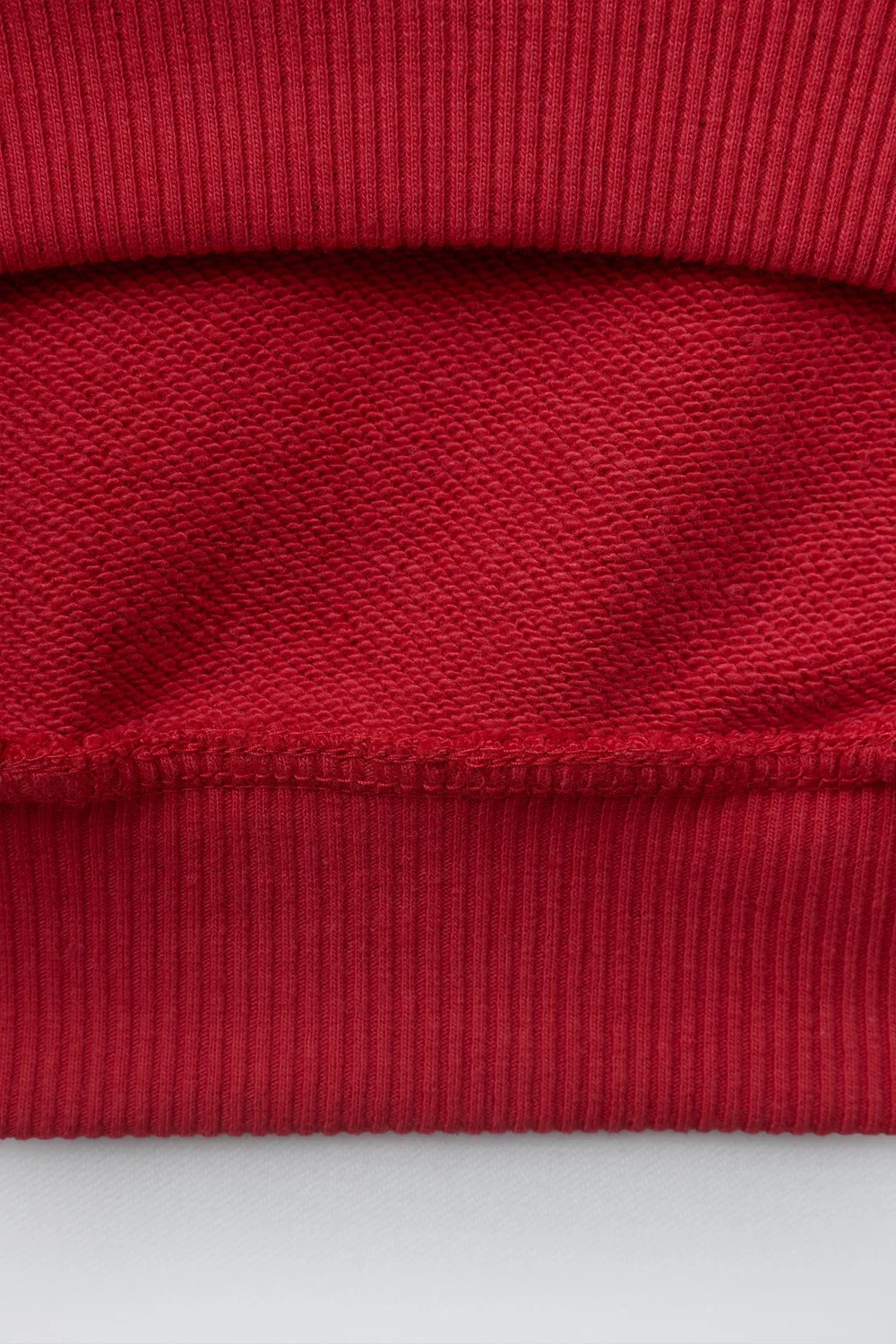 картинка Вышитая толстовка ZARA, Red от магазина Одежда+
