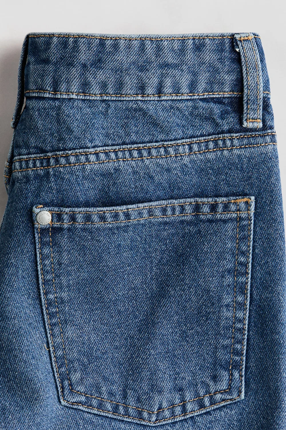 картинка Джинсы свободного кроя прямого кроя H&M, Dunkles Denimblau от магазина Одежда+