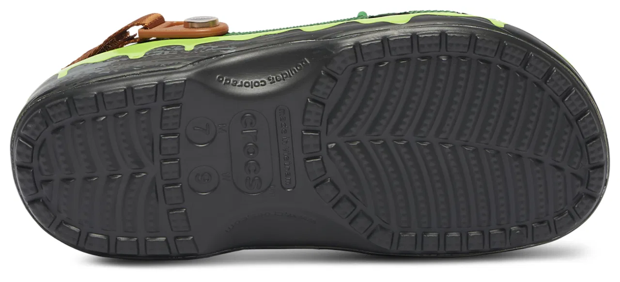 картинка Мужские клоги TMNT Classic Clogs Crocs, цвет Black/Green/Brown от магазина Одежда+