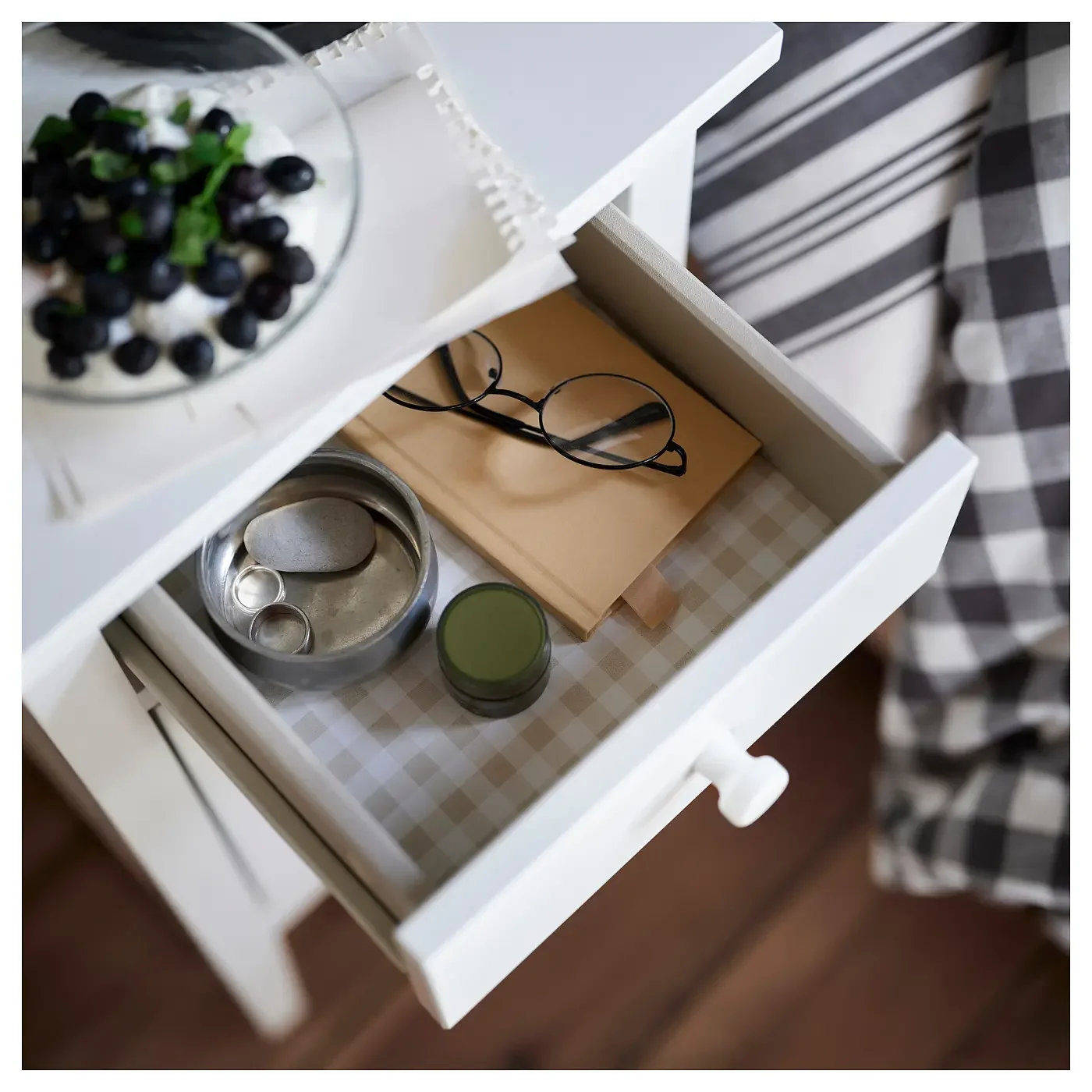 картинка Прикроватная тумба IKEA GULLABERG, 38x40x75 см, белый от магазина Одежда+