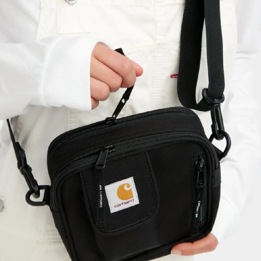 картинка Сумка Carhartt WIP Essentials Bag Small, черная от магазина Одежда+