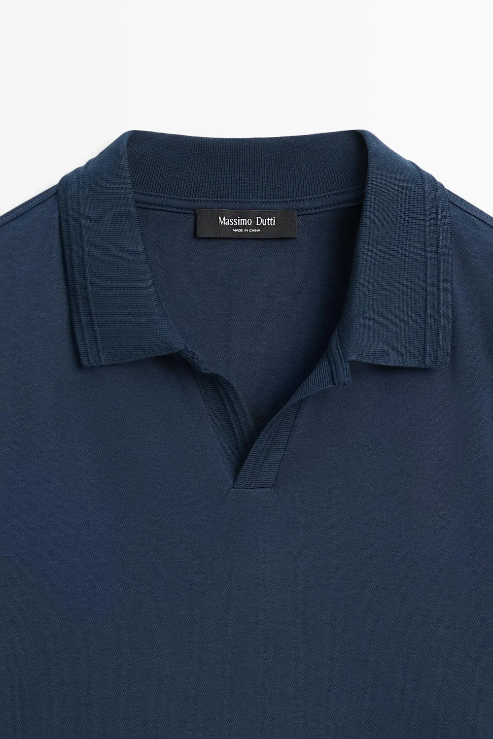 картинка Рубашка поло трикотажная Massimo Dutti, с V-образным вырезом, синий от магазина Одежда+