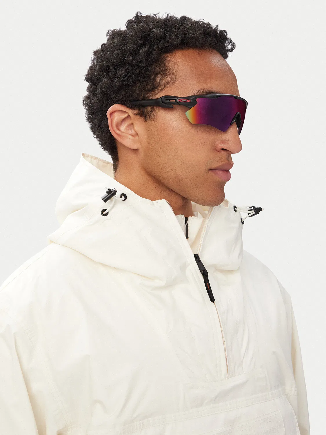 картинка Мужские солнцезащитные очки Oakley, черный от магазина Одежда+