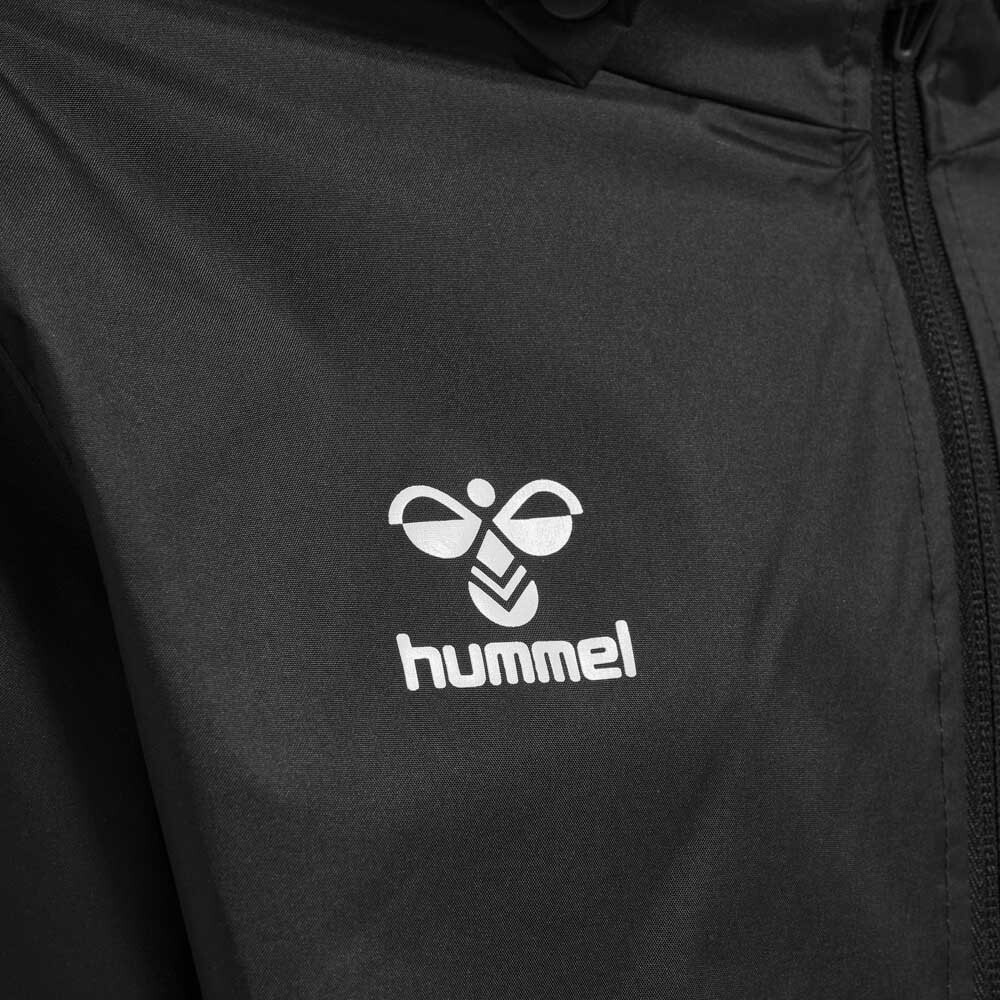 картинка Плащ Hummel Core XK Spray, черный от магазина Одежда+