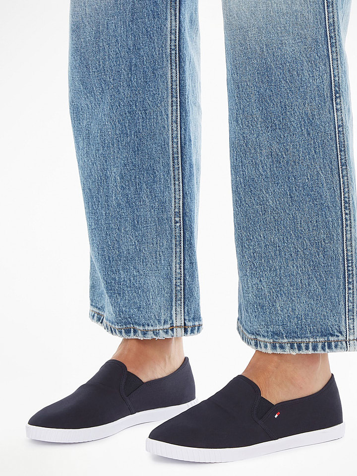 картинка Тапочки Tommy Hilfiger Shoes Slipper, цвет Dunkelblau/Weiß от магазина Одежда+