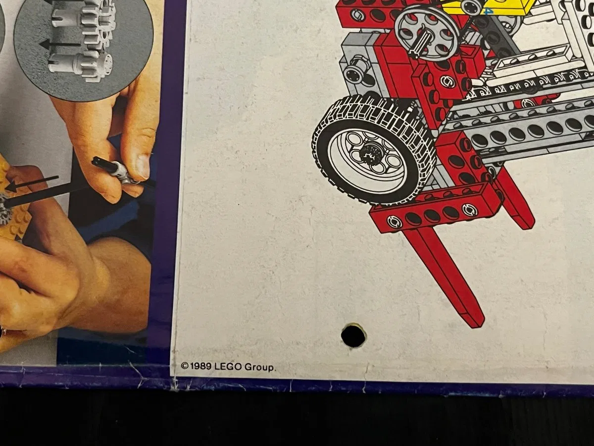 картинка Конструктор LEGO Technic Forklift 1989 от магазина Одежда+