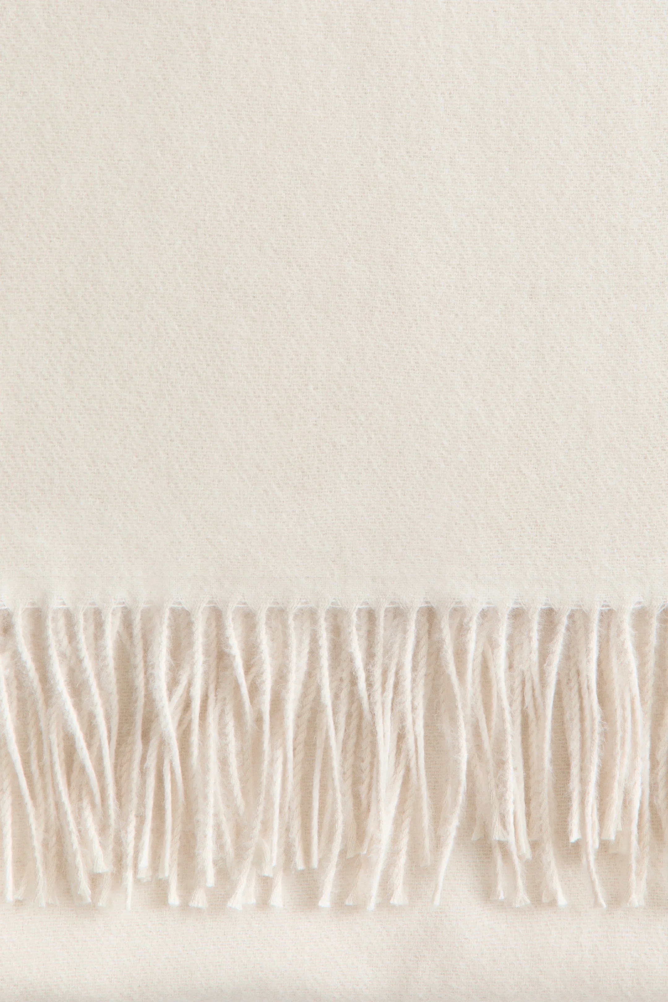 картинка Плед H&M With Fringe, 130x170 см, кремовый от магазина Одежда+