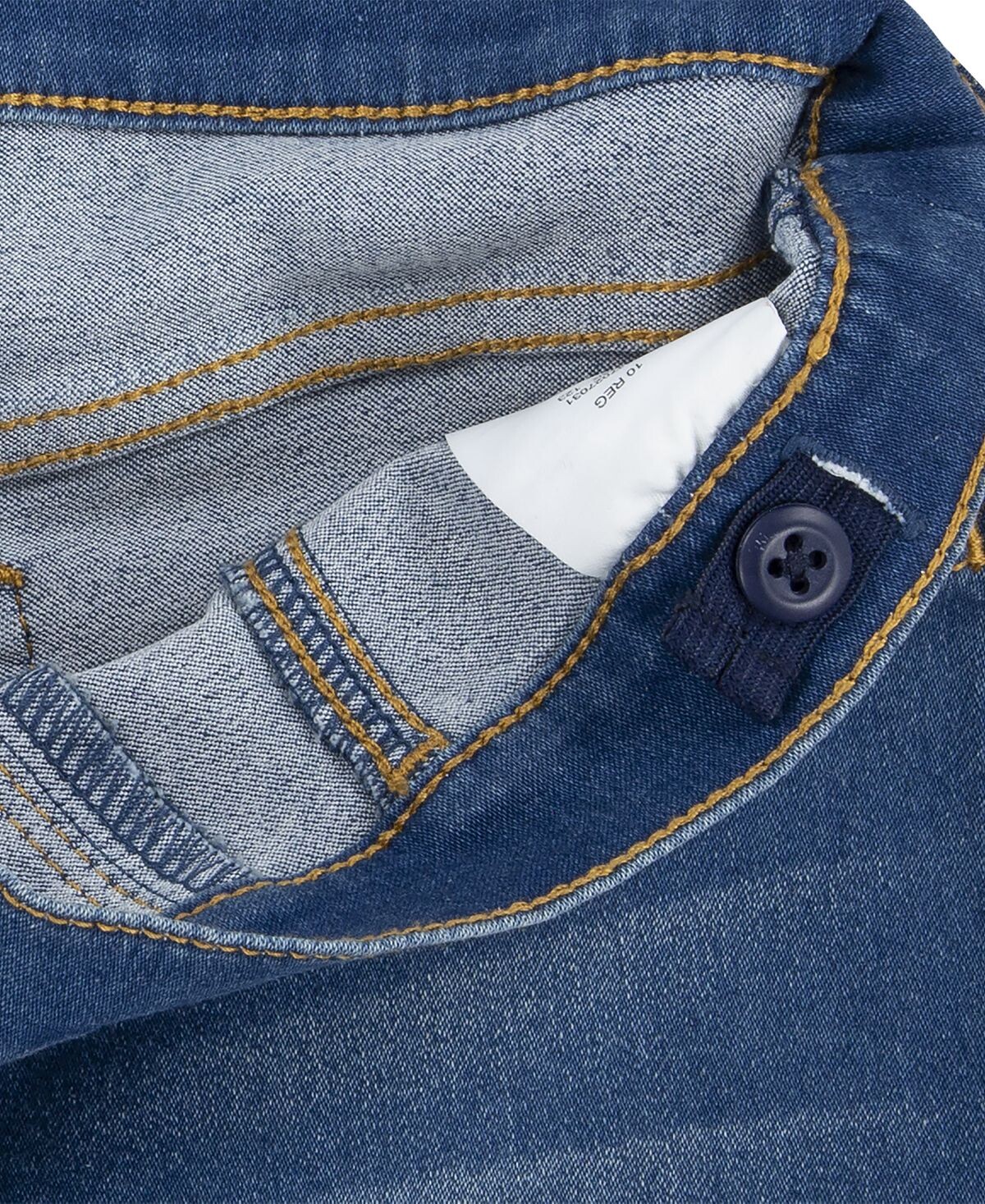 картинка Большие девушки надевают джеггинсы Levi's от магазина Одежда+