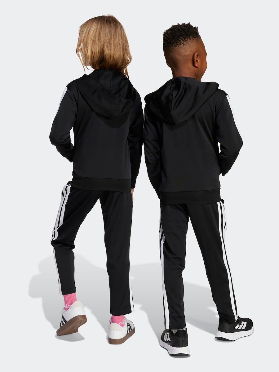 картинка Спортивный костюм ADIDAS SPORTSWEAR Essentials, черный от магазина Одежда+