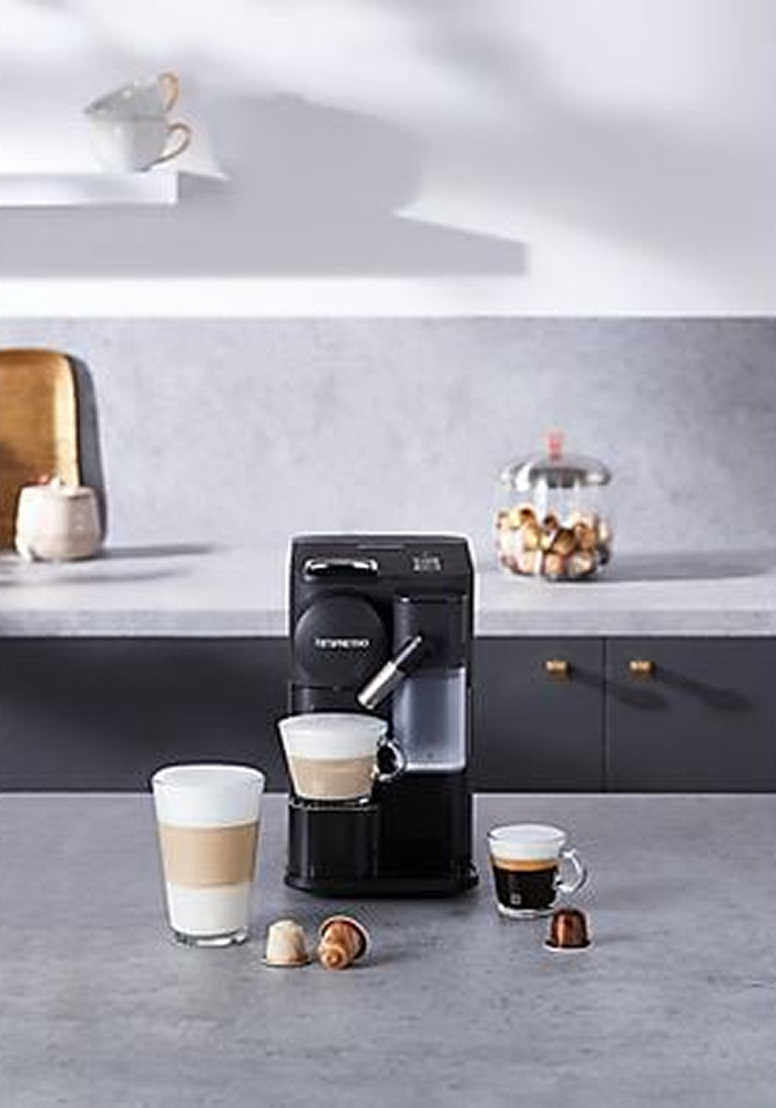 картинка Кофемашина капсульная Delonghi Nespresso Lattissima One EN510.B, черный от магазина Одежда+
