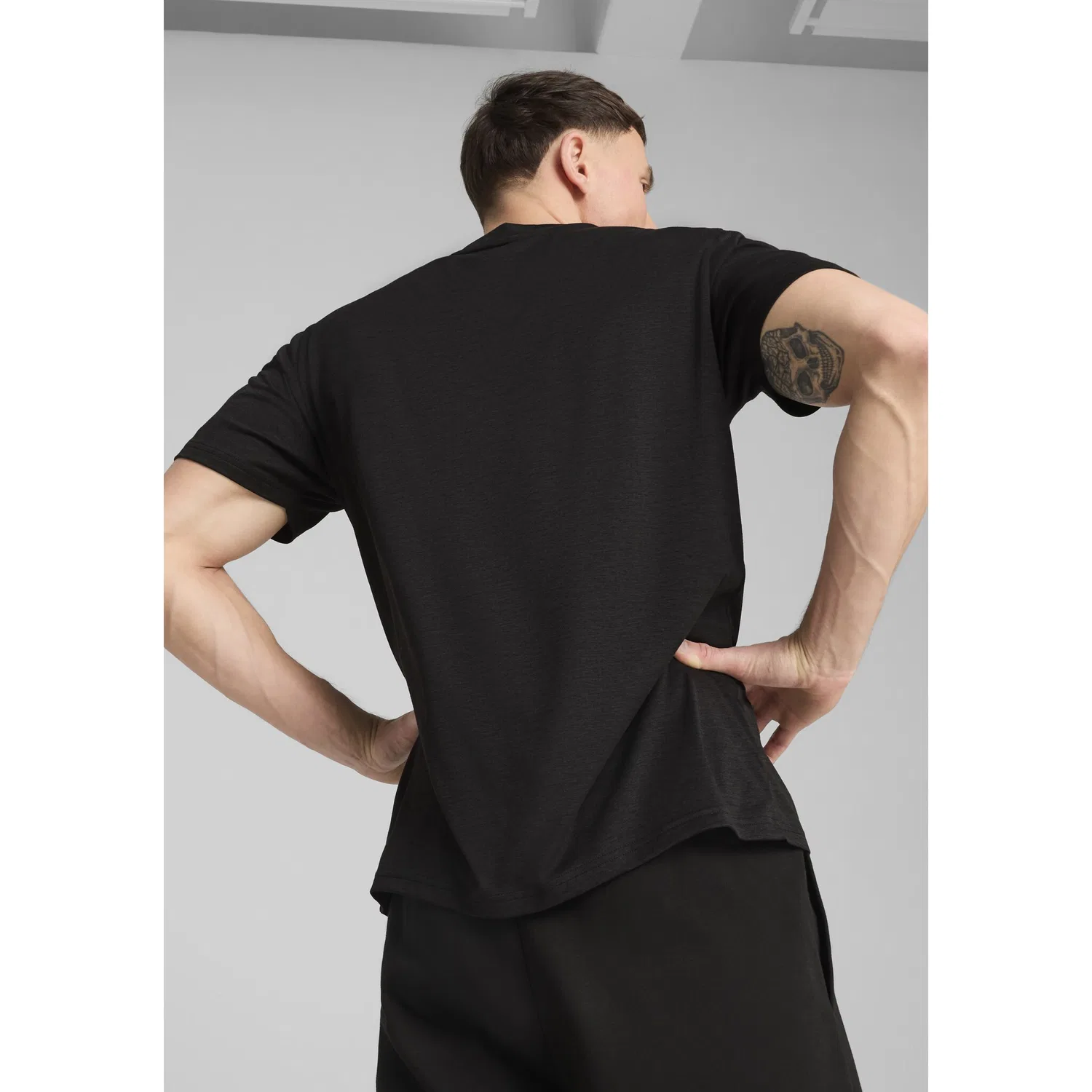 картинка Детская базовая тренировочная футболка PUMA, PUMA Black Heather от магазина Одежда+