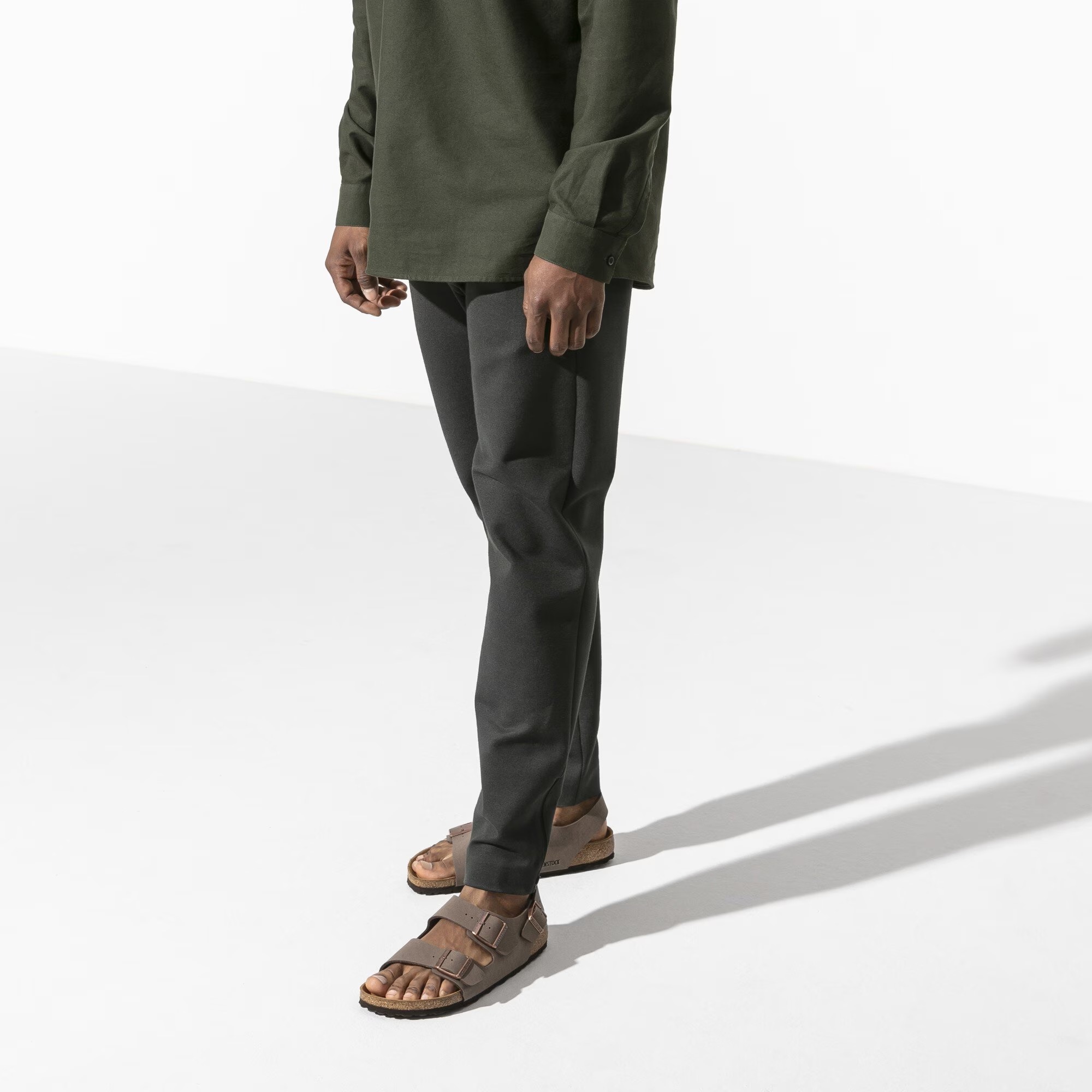 картинка Сандалии Birkenstock Milano Birko-Flor Nubuk, коричневый от магазина Одежда+