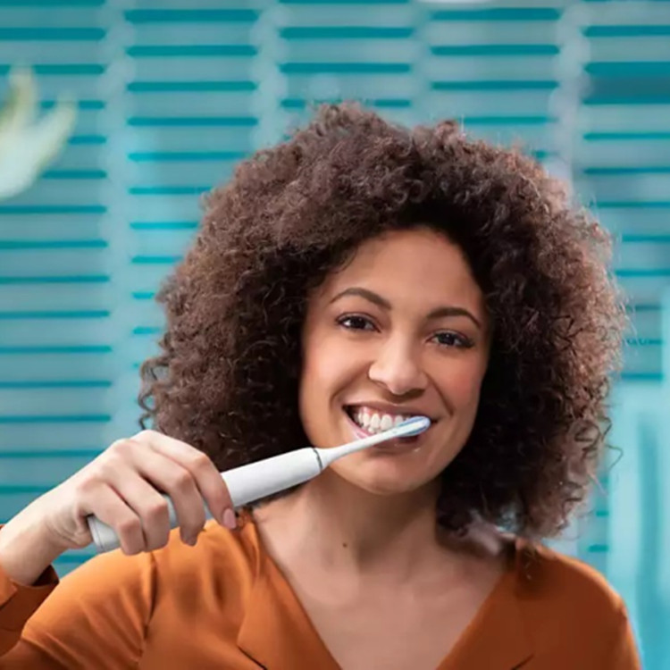 картинка Электрическая зубная щетка PHILIPS, черный от магазина Одежда+