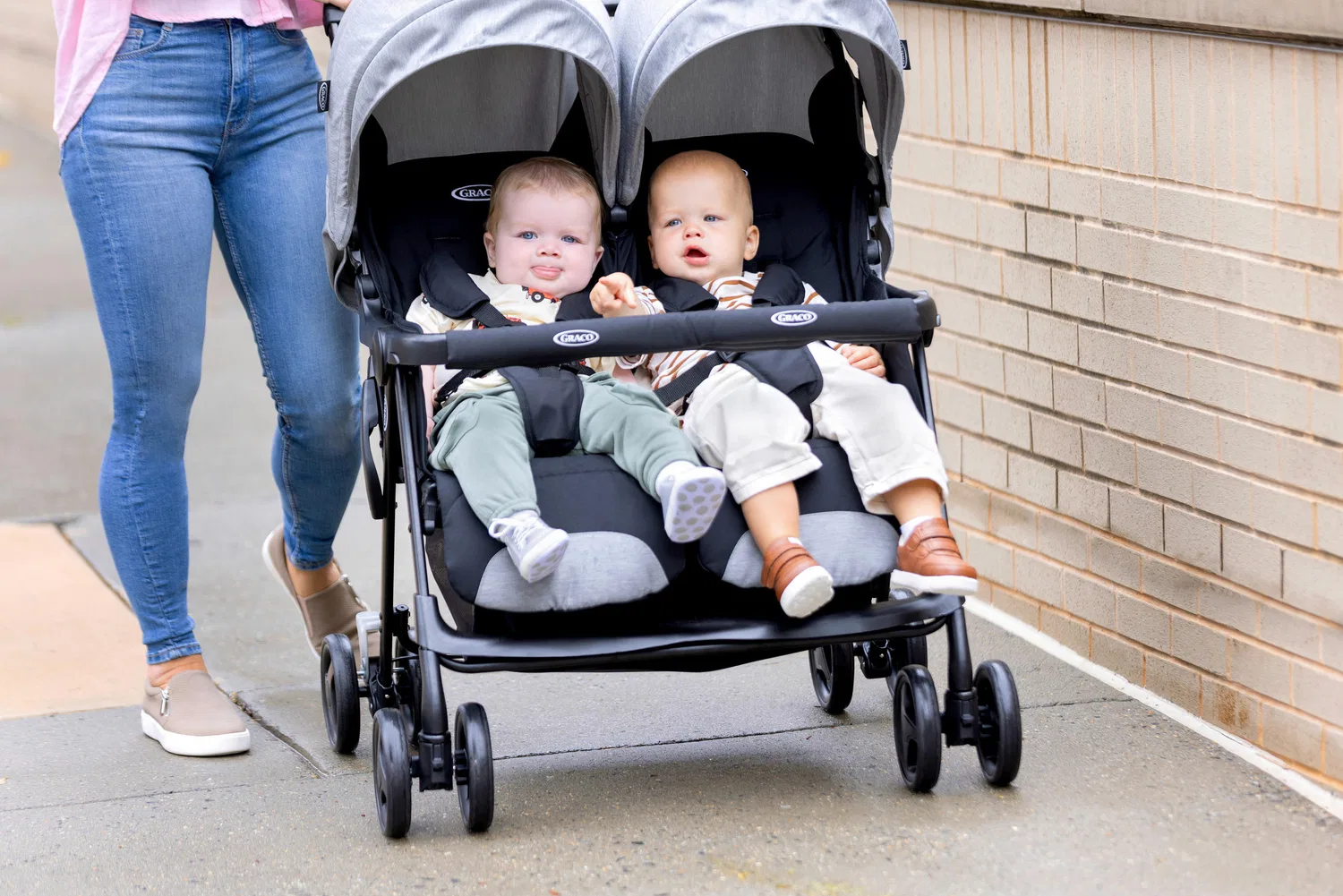 картинка Sibling car duorider steeple Graco, серо-черный от магазина Одежда+