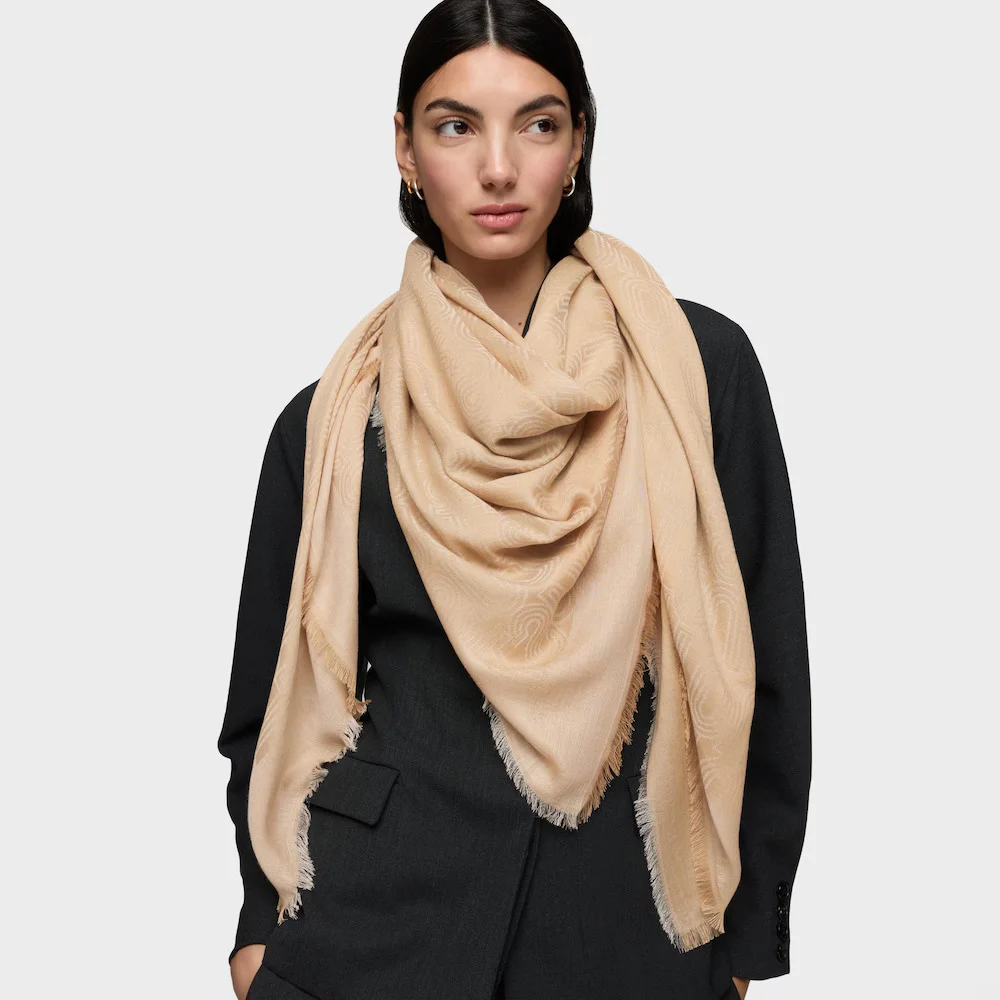 картинка Платок Tous Silhouette Jacquard, песочный от магазина Одежда+