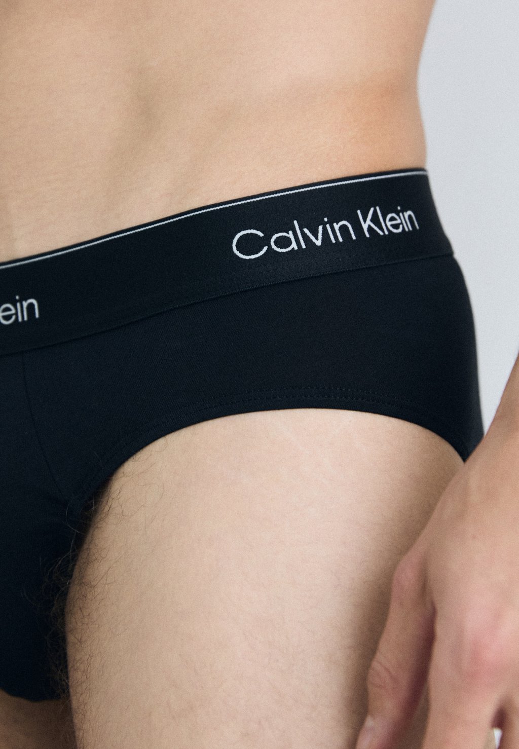картинка Комплект белья Calvin Klein Underwear Icon, 3 предмета, черный от магазина Одежда+