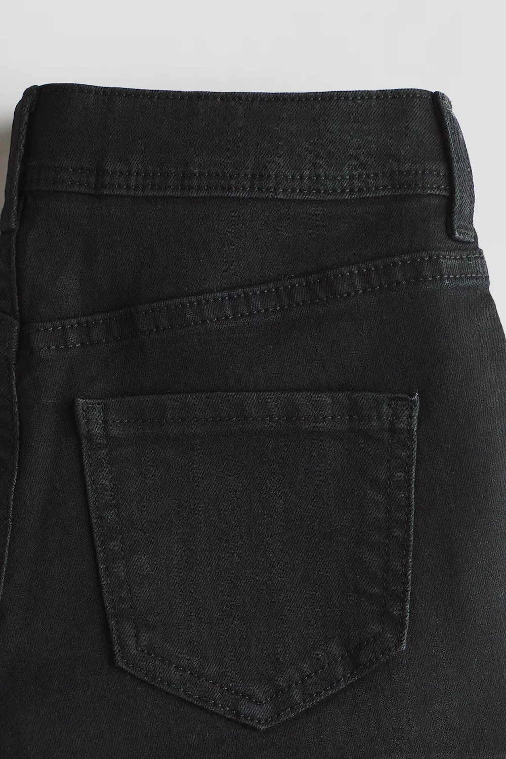 картинка Джинсовые шорты H&M, Schwarz от магазина Одежда+