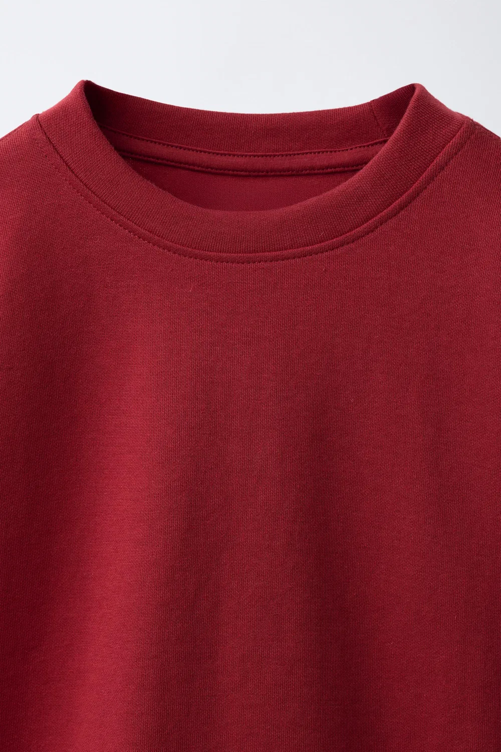 картинка Однотонная футболка из трикотажа. ZARA, Red от магазина Одежда+