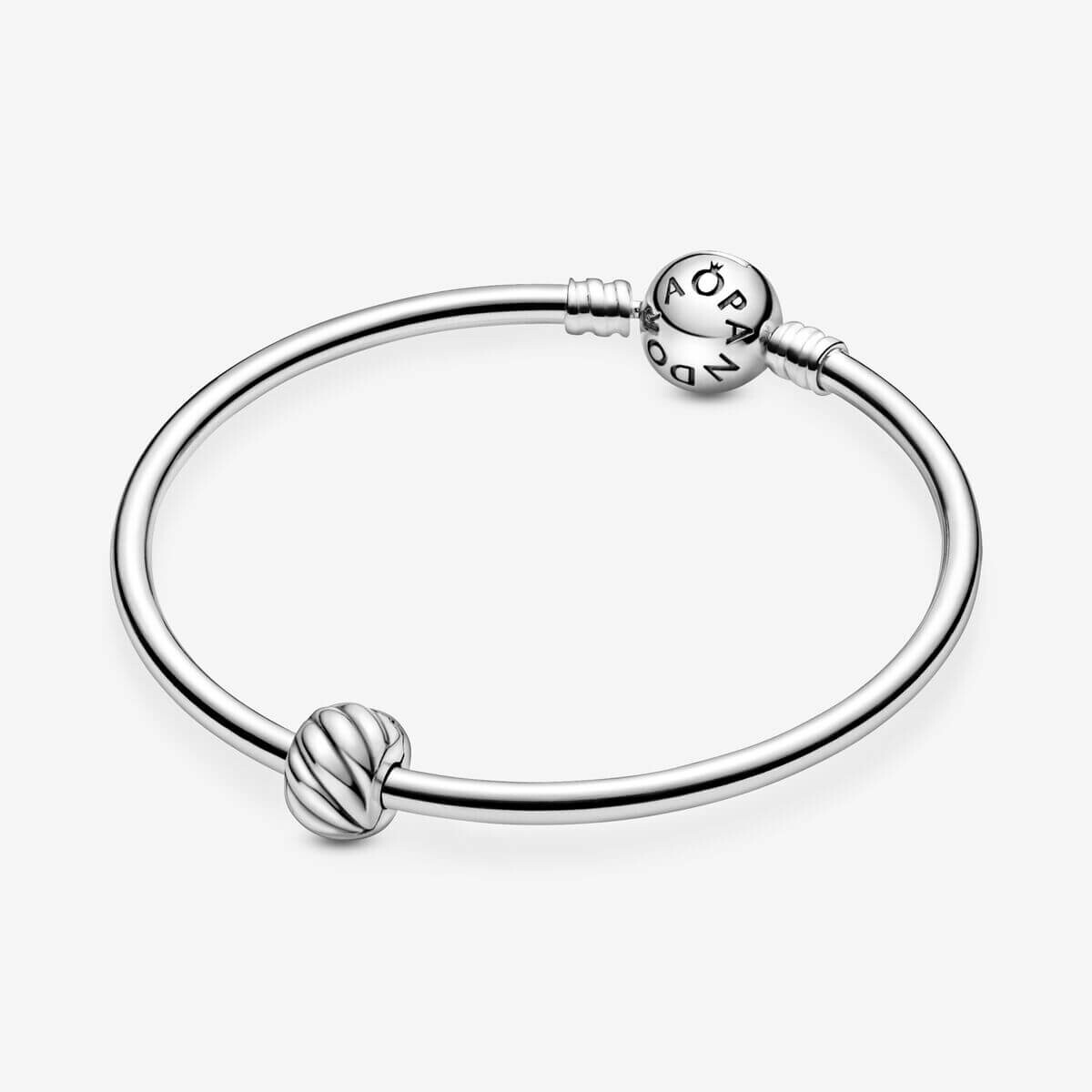 картинка Шарм-клипса Pandora Moments Polished Feathered, серебро от магазина Одежда+
