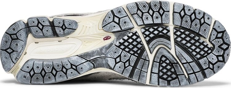 картинка Кроссовки New Balance 2002R Protection Pack Rain Cloud от магазина Одежда+