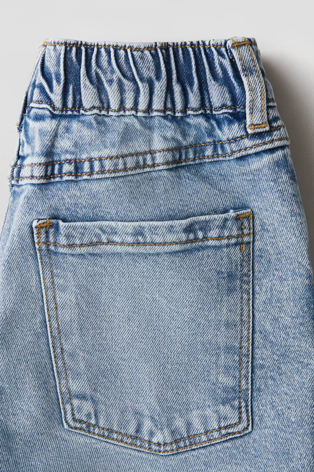 картинка Свободные джинсовые шорты H&M, Denimblau от магазина Одежда+