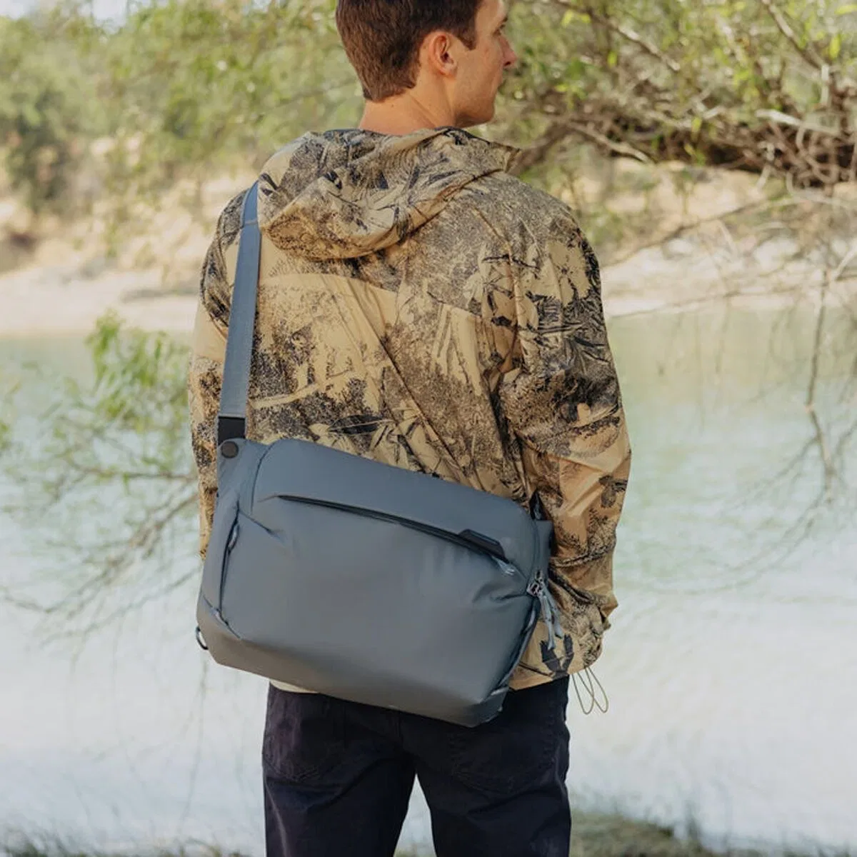 картинка Сумка-слинг для камер 10л Everyday Sling Peak Design, Ocean от магазина Одежда+