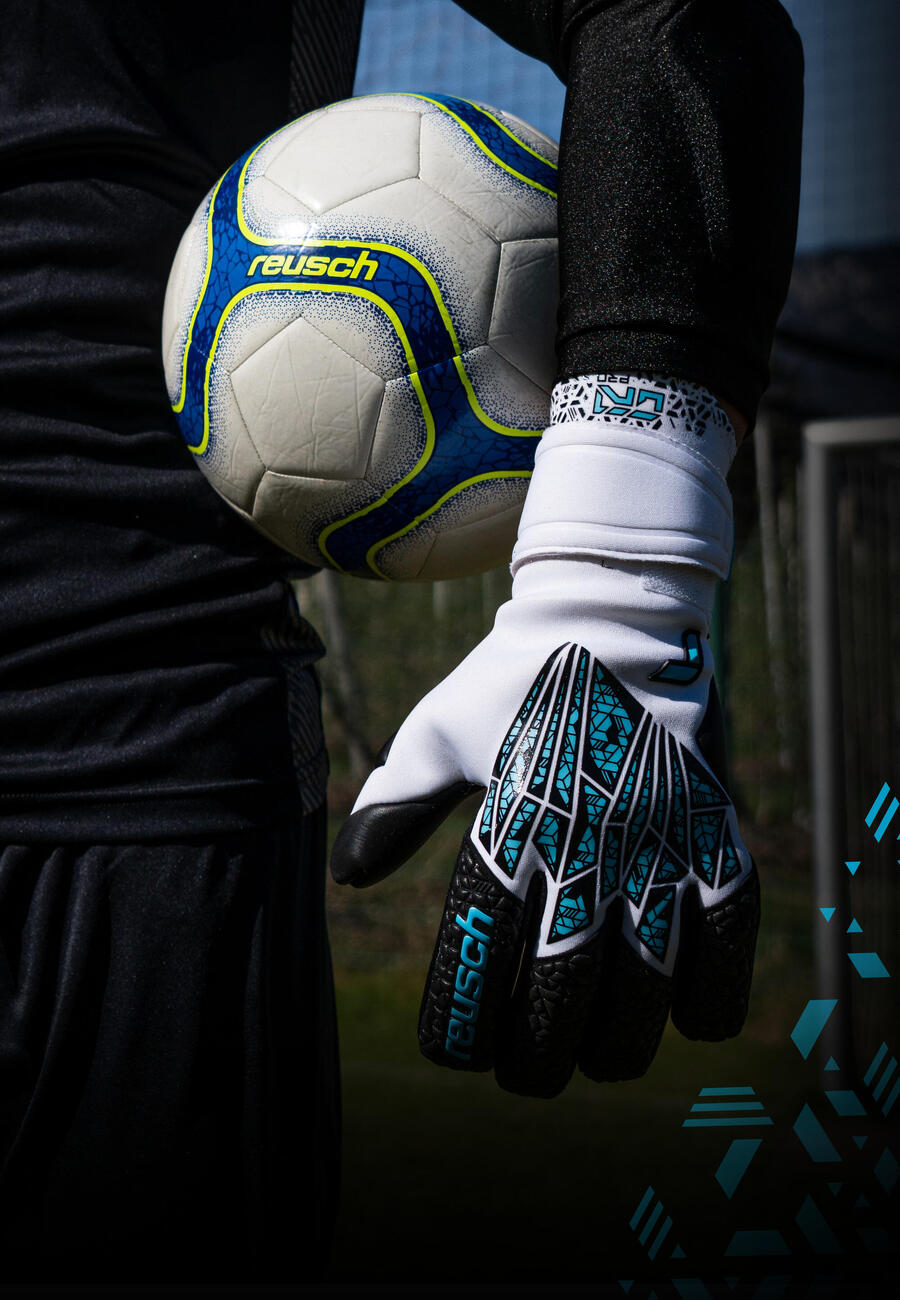 картинка Вратарские перчатки Reusch GK1 Pro от магазина Одежда+