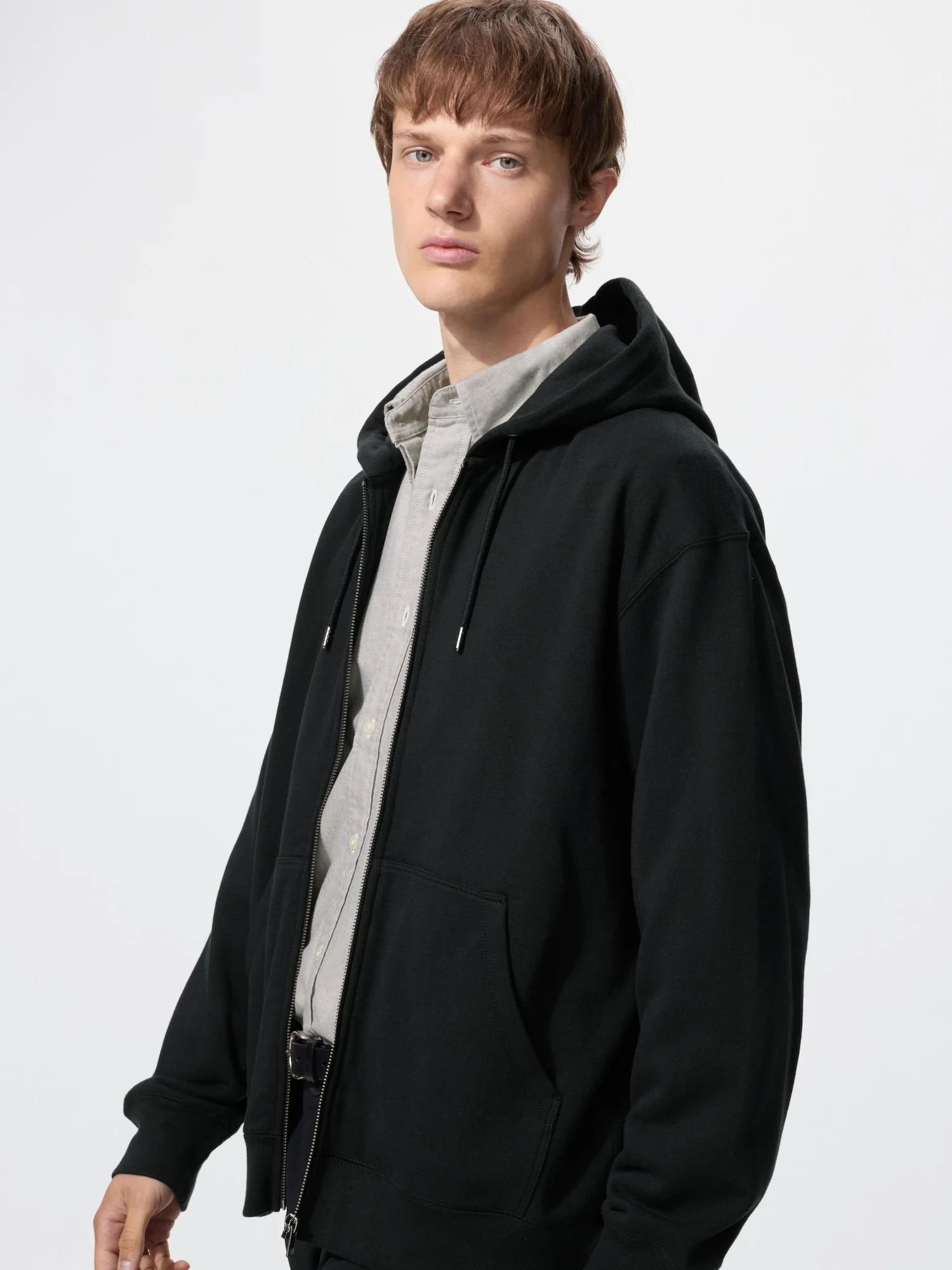картинка Толстовка Uniqlo Sweat Full-Zip, черный от магазина Одежда+