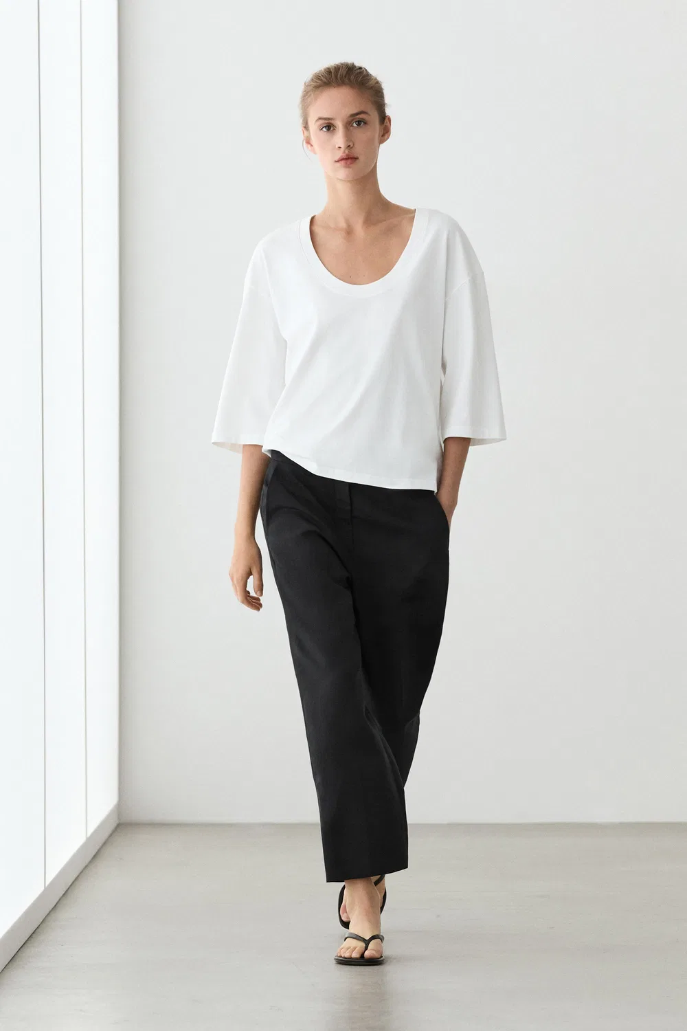 картинка Брюки-капри Massimo Dutti Slim Fit, черный от магазина Одежда+
