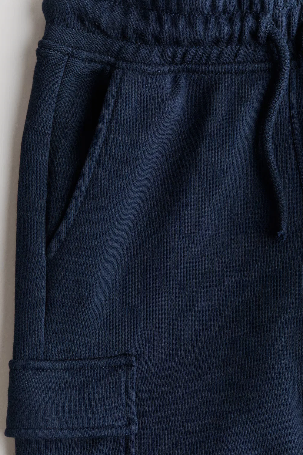 картинка Спортивные шорты-карго H&M, Marineblau от магазина Одежда+