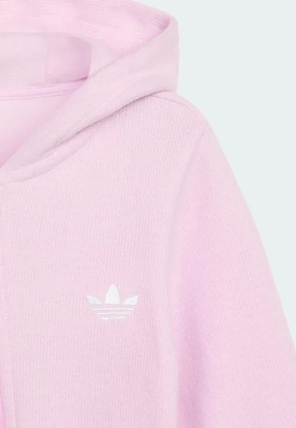 картинка Зимний комбинезон Adidas Originals от магазина Одежда+