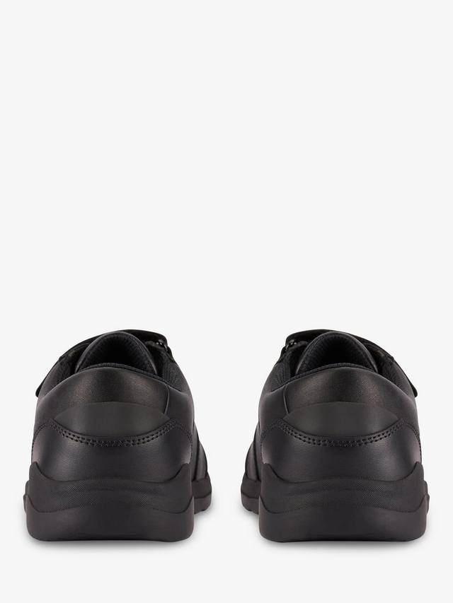 картинка Школьные туфли Clarks Daze Step 2, кожаные, черные от магазина Одежда+
