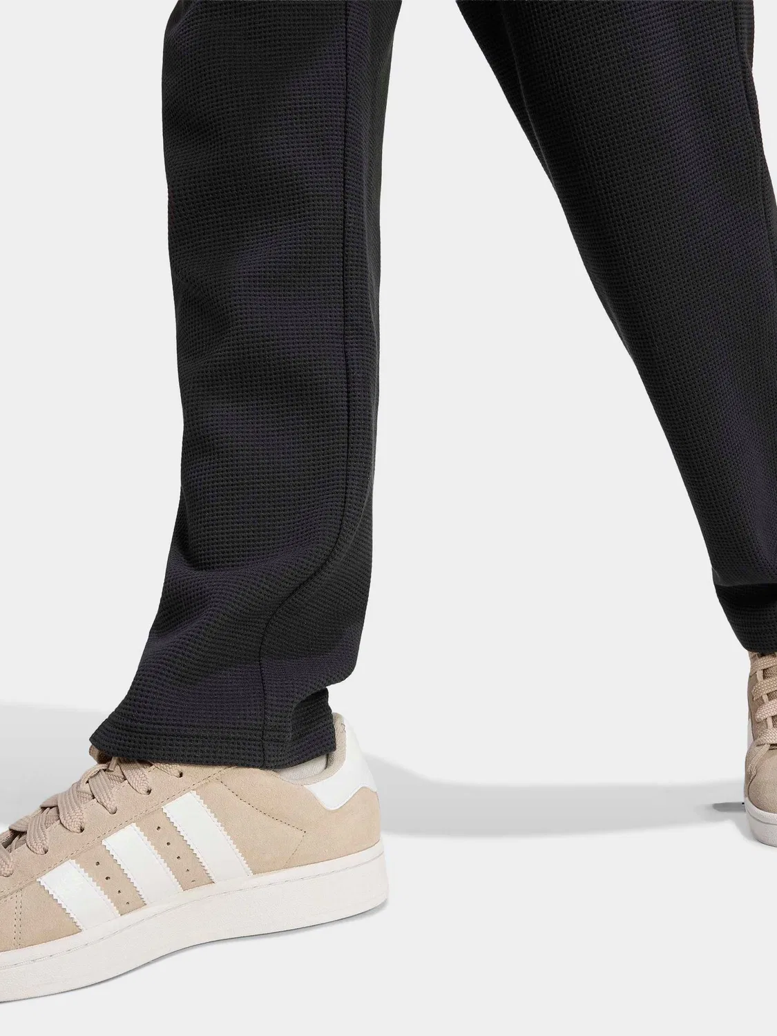 картинка Джоггеры свободного кроя, вафельные, adidas Originals, черный от магазина Одежда+