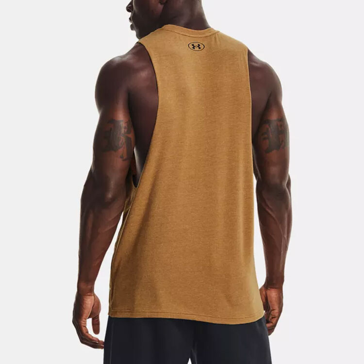 картинка Мужской жилет Under Armour, цвет Antique brown от магазина Одежда+