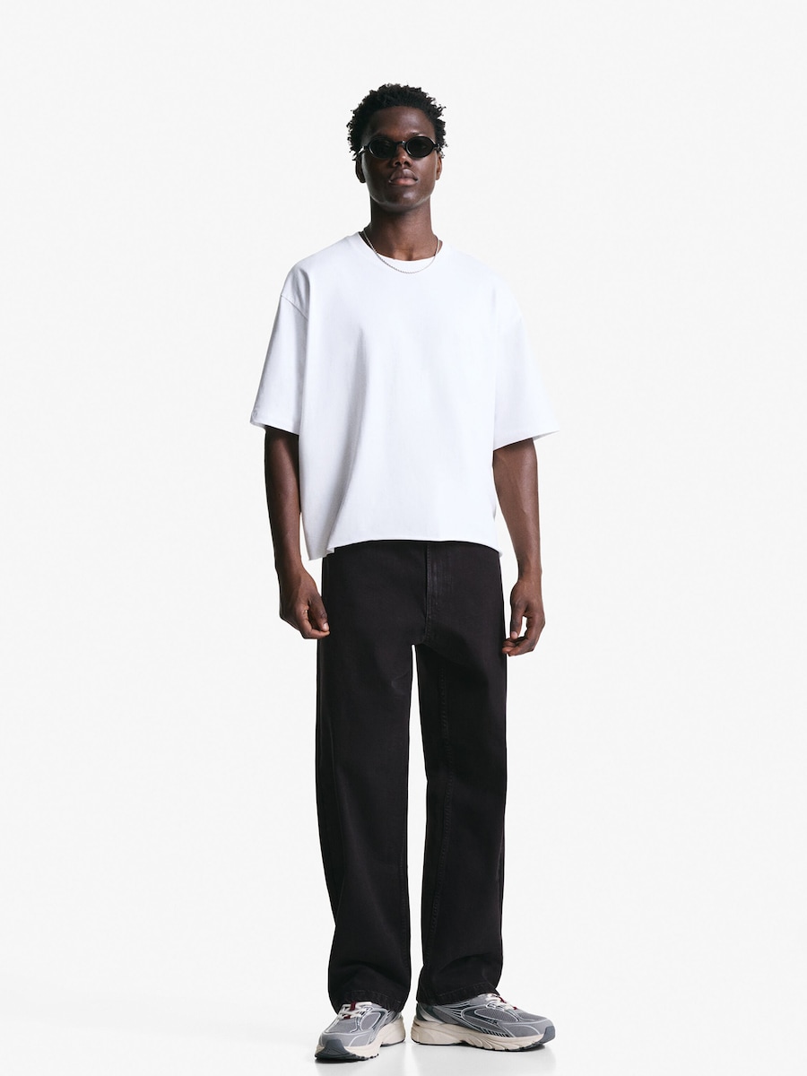 картинка Джинсы Bershka Baggy, черный деним от магазина Одежда+