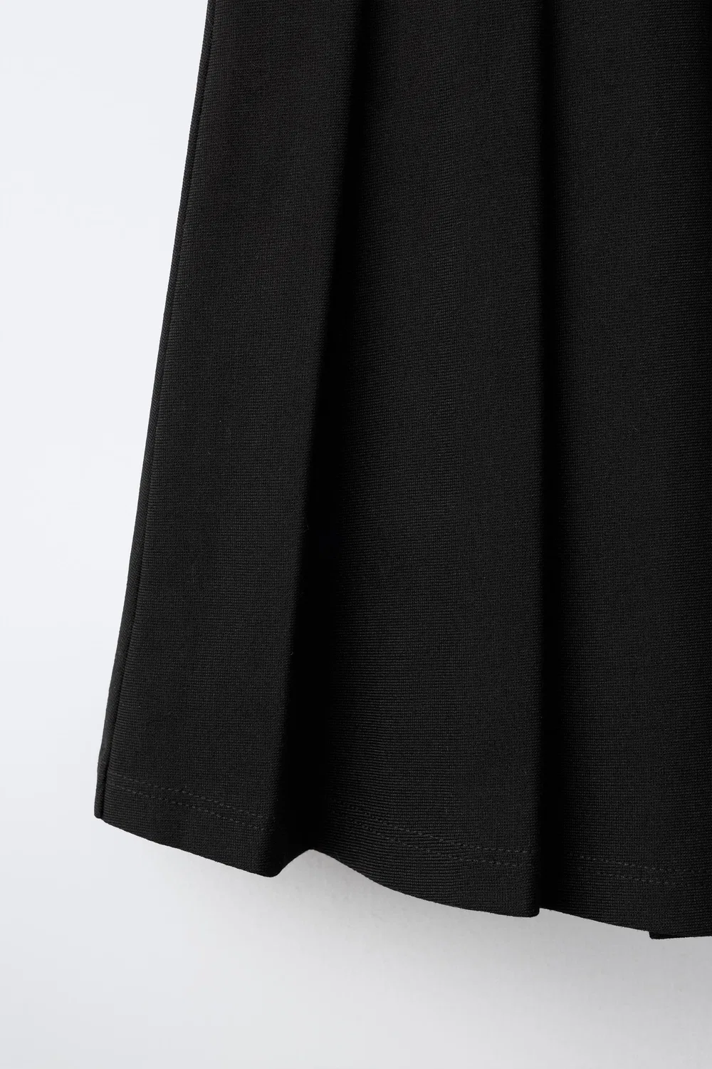 картинка Простая юбка со складками-плиссе ZARA, Black от магазина Одежда+