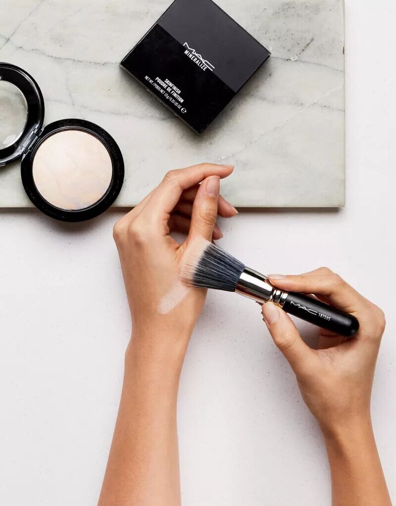 картинка MAC – Mineralize Skinfinish – Lightscape – Хайлайтер от магазина Одежда+