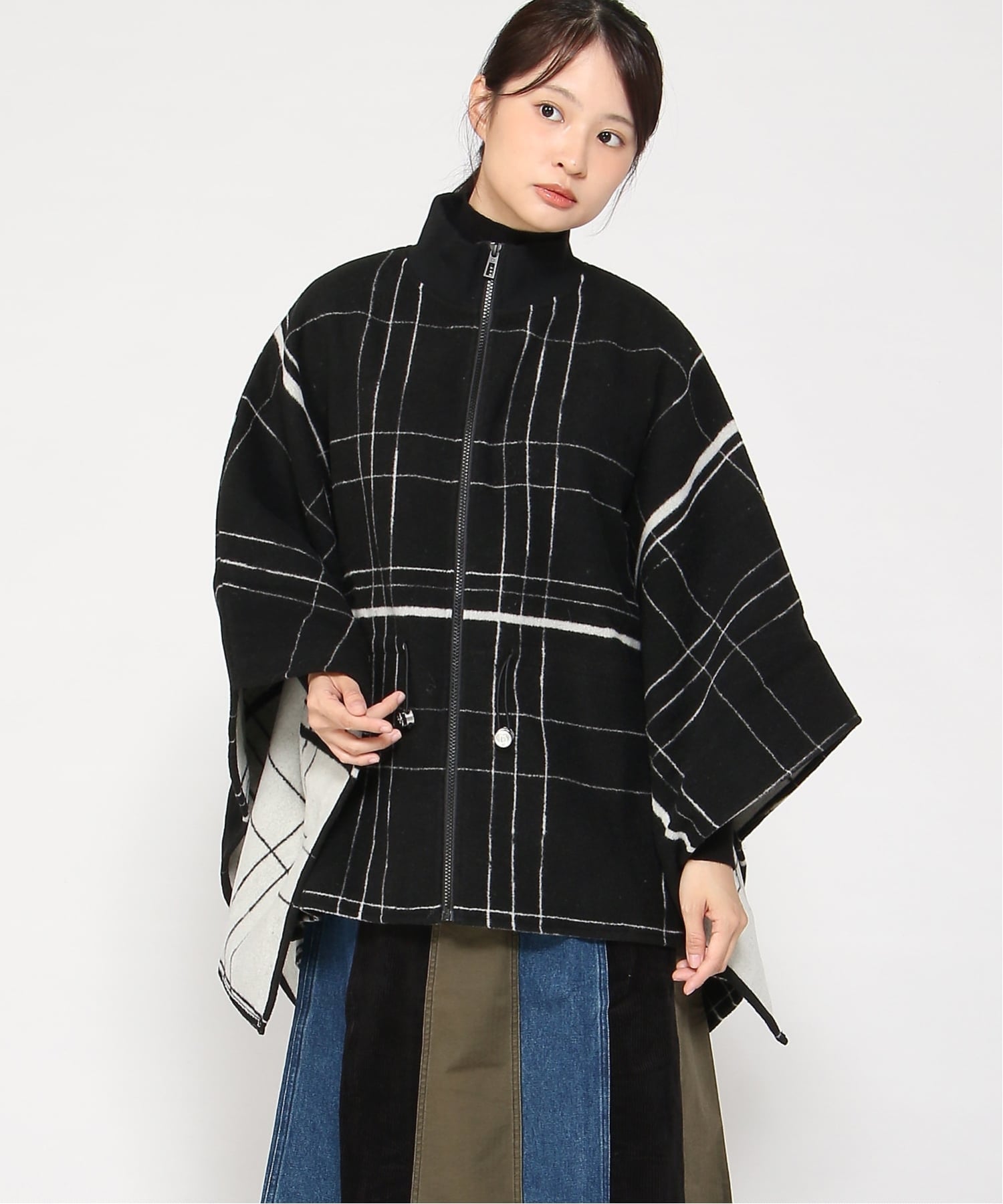 картинка Клетчатое пончо Desigual, Gray/Black/2000 от магазина Одежда+