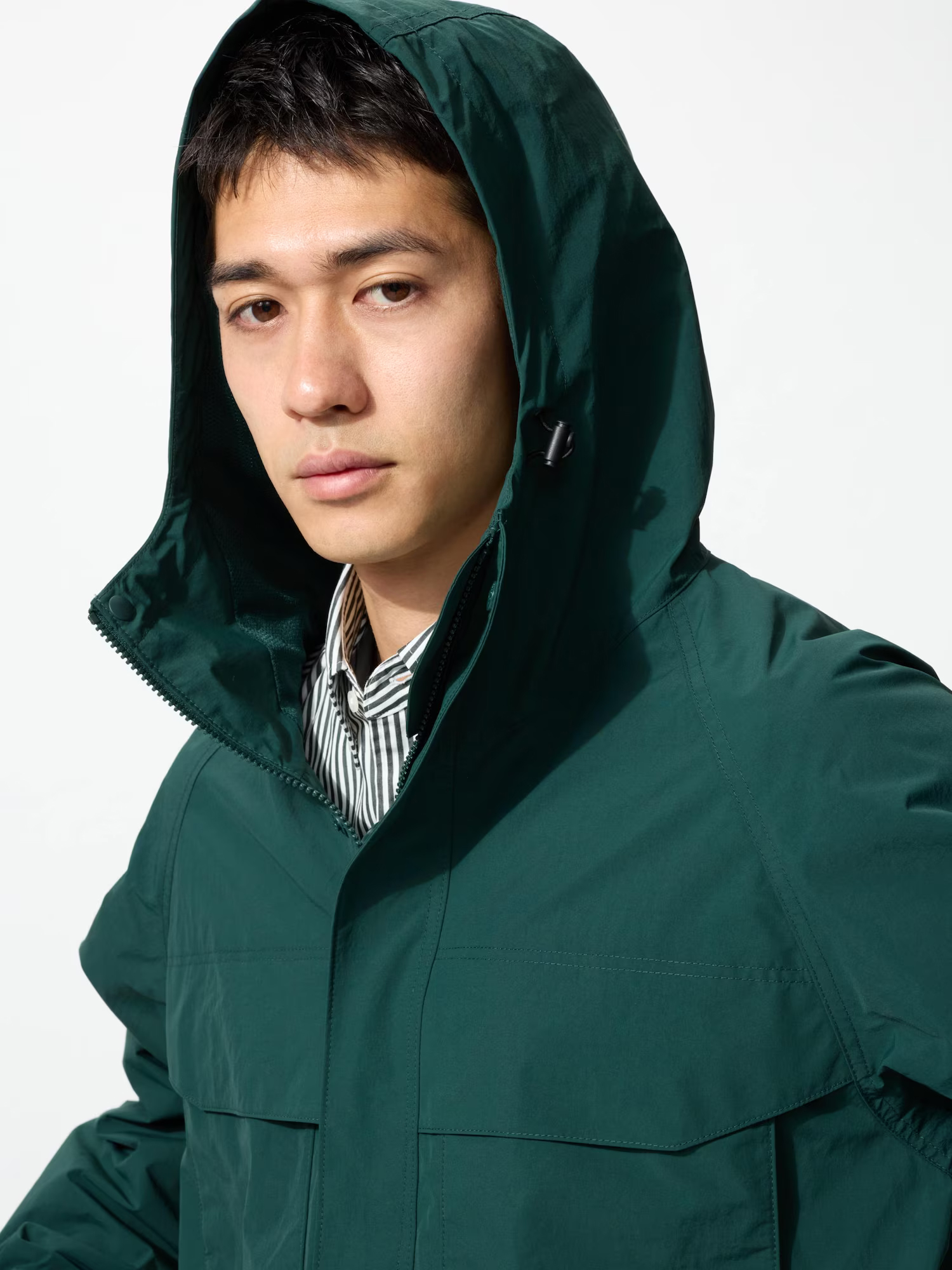 картинка Ветровка Uniqlo Unisex, 58 темно-зеленый от магазина Одежда+