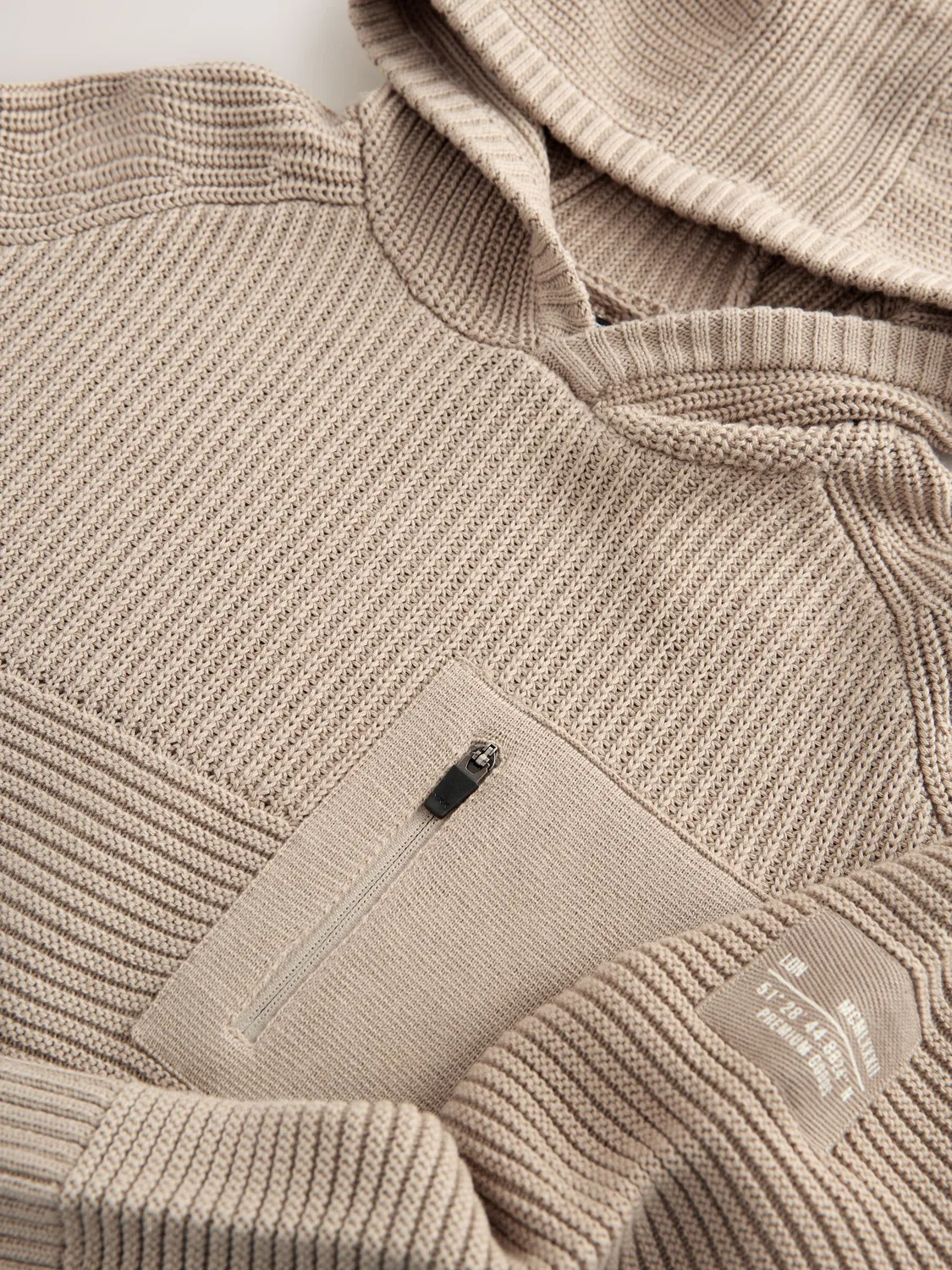 картинка Худи утилитарное вязаное, модель Utility Knitted Hoodie Next, нейтральный от магазина Одежда+