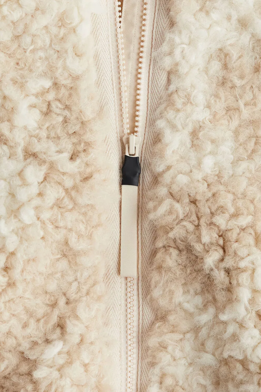 картинка Спортивная куртка из плюшевого флиса H&M, Beige от магазина Одежда+