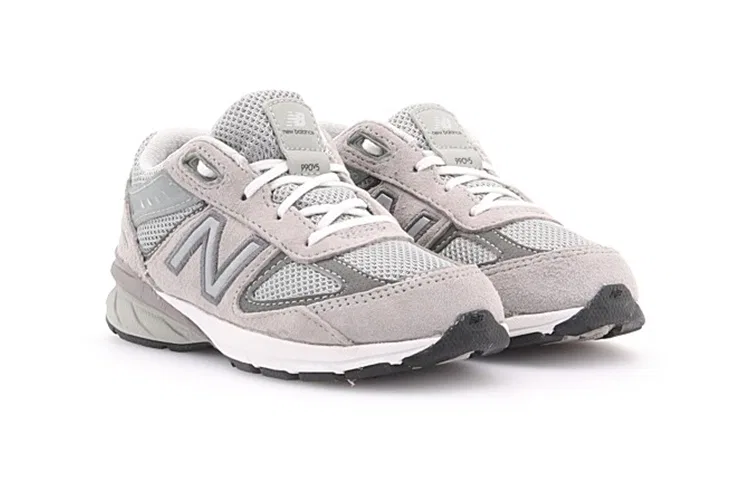 картинка Кроссовки детские New Balance 990 V5 серые от магазина Одежда+