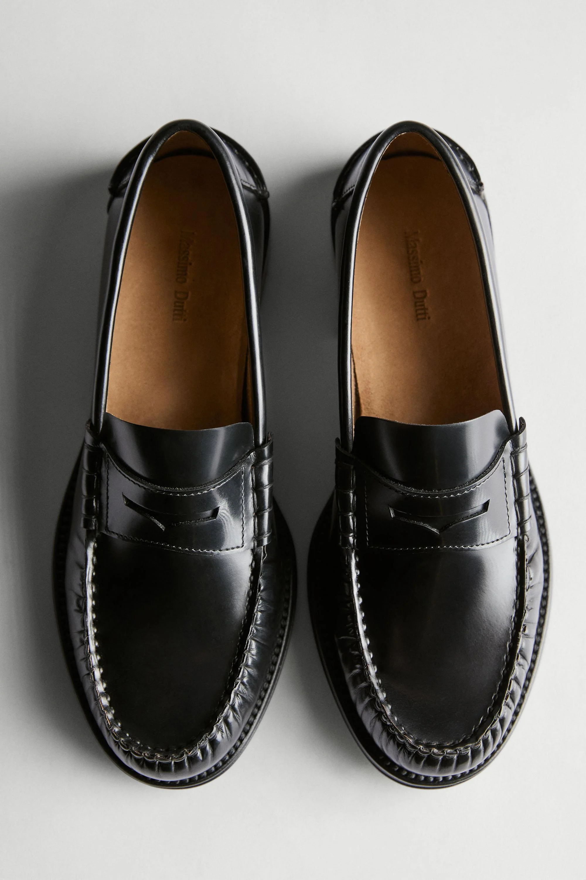картинка Лоферы женские Massimo Dutti Soft Leather, черный от магазина Одежда+
