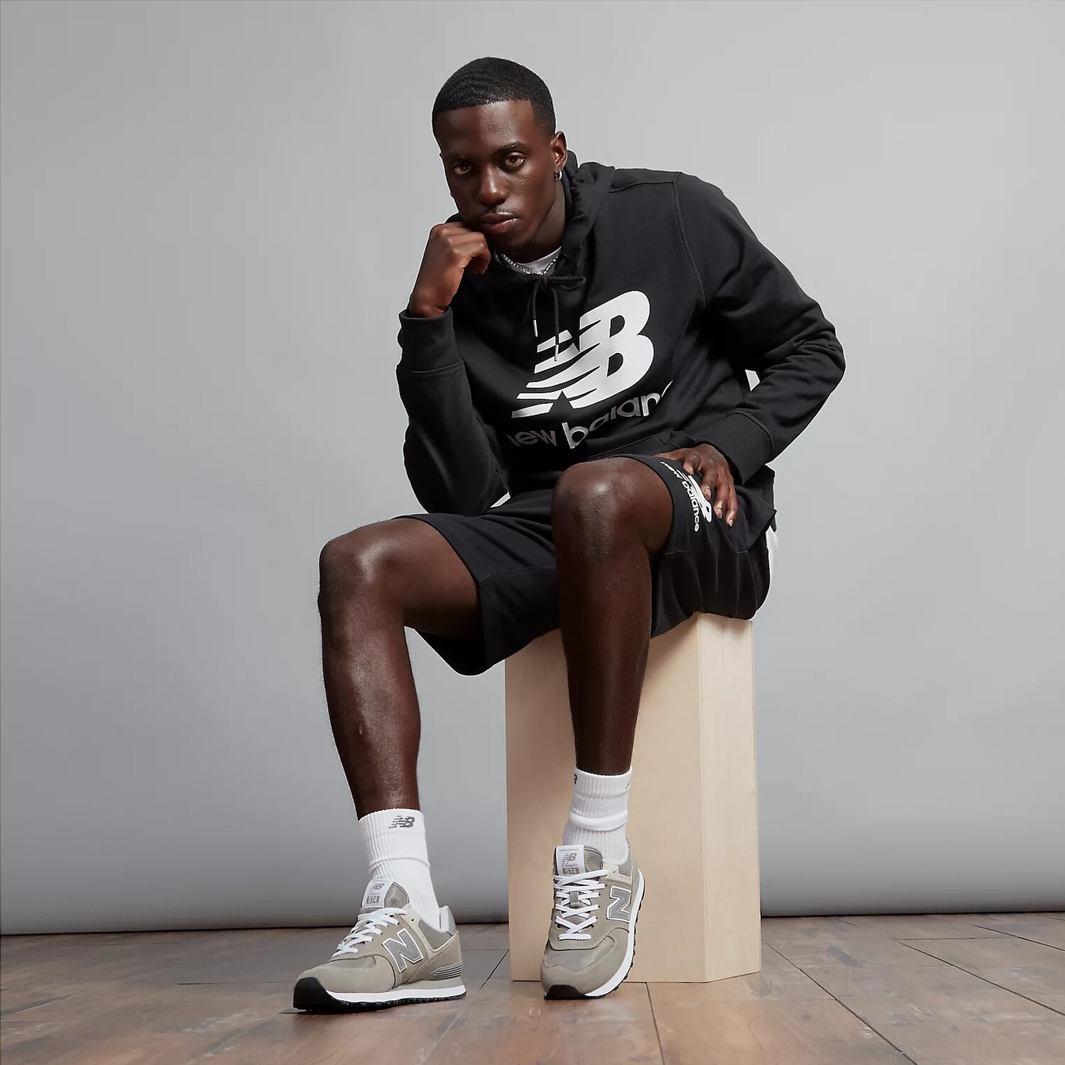 картинка Кроссовки New Balance 574 Core, серый/белый от магазина Одежда+