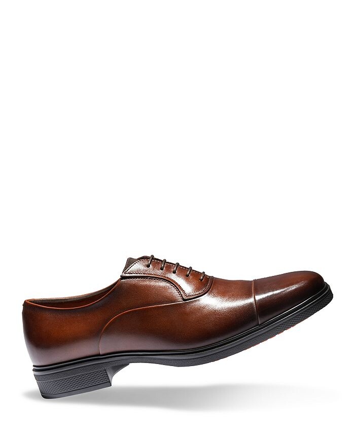 картинка Мужские модельные туфли Santoni с легким носком и шнуровкой, черный от магазина Одежда+