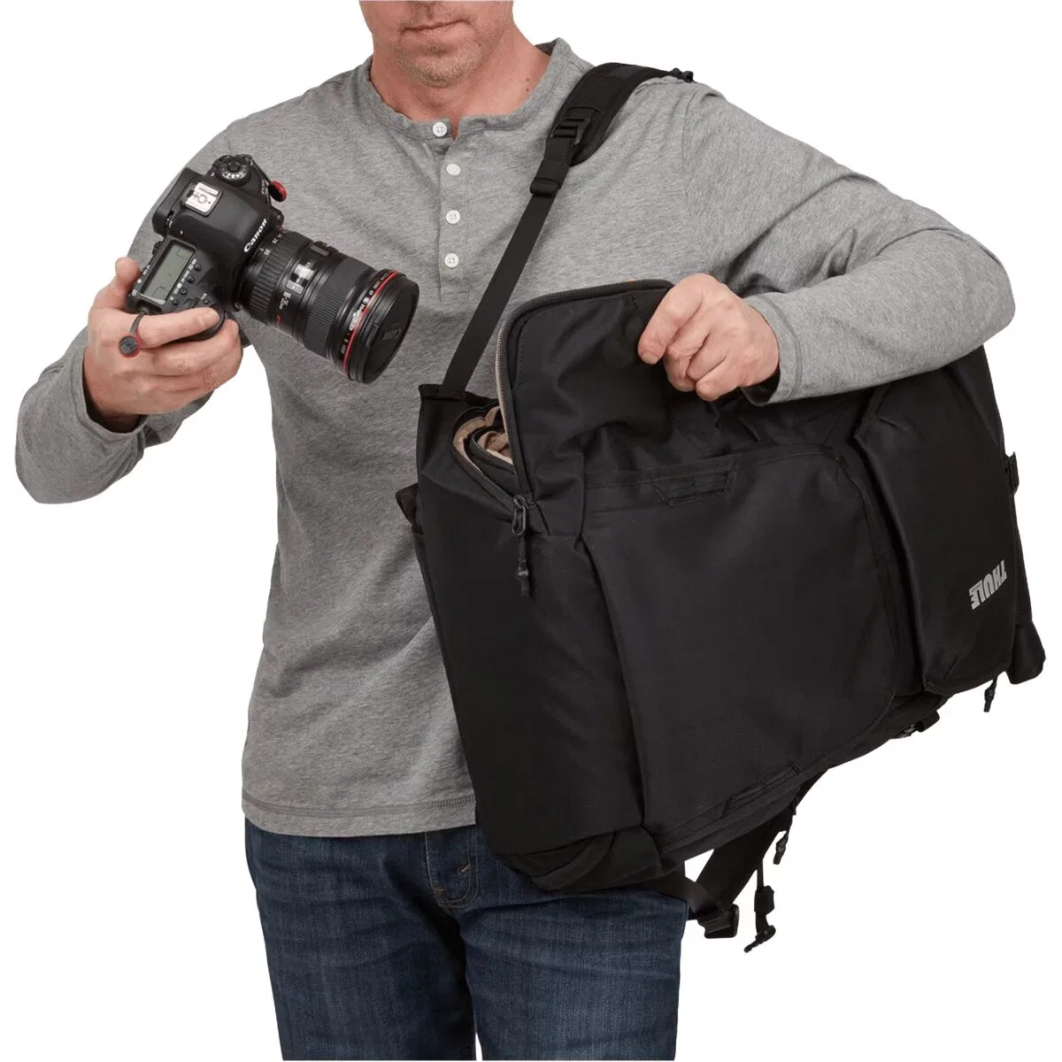 картинка Рюкзак для камеры Covert 32L Thule, черный от магазина Одежда+
