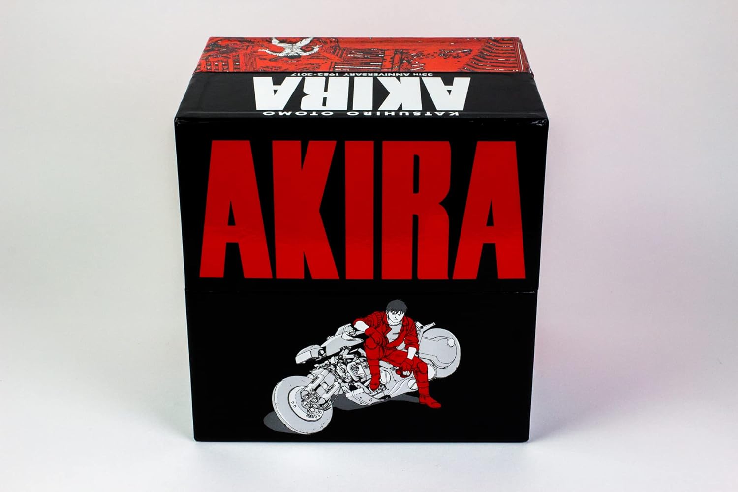 картинка Akira 35th Anniversary Box Set (Kodansha Comics) от магазина Одежда+