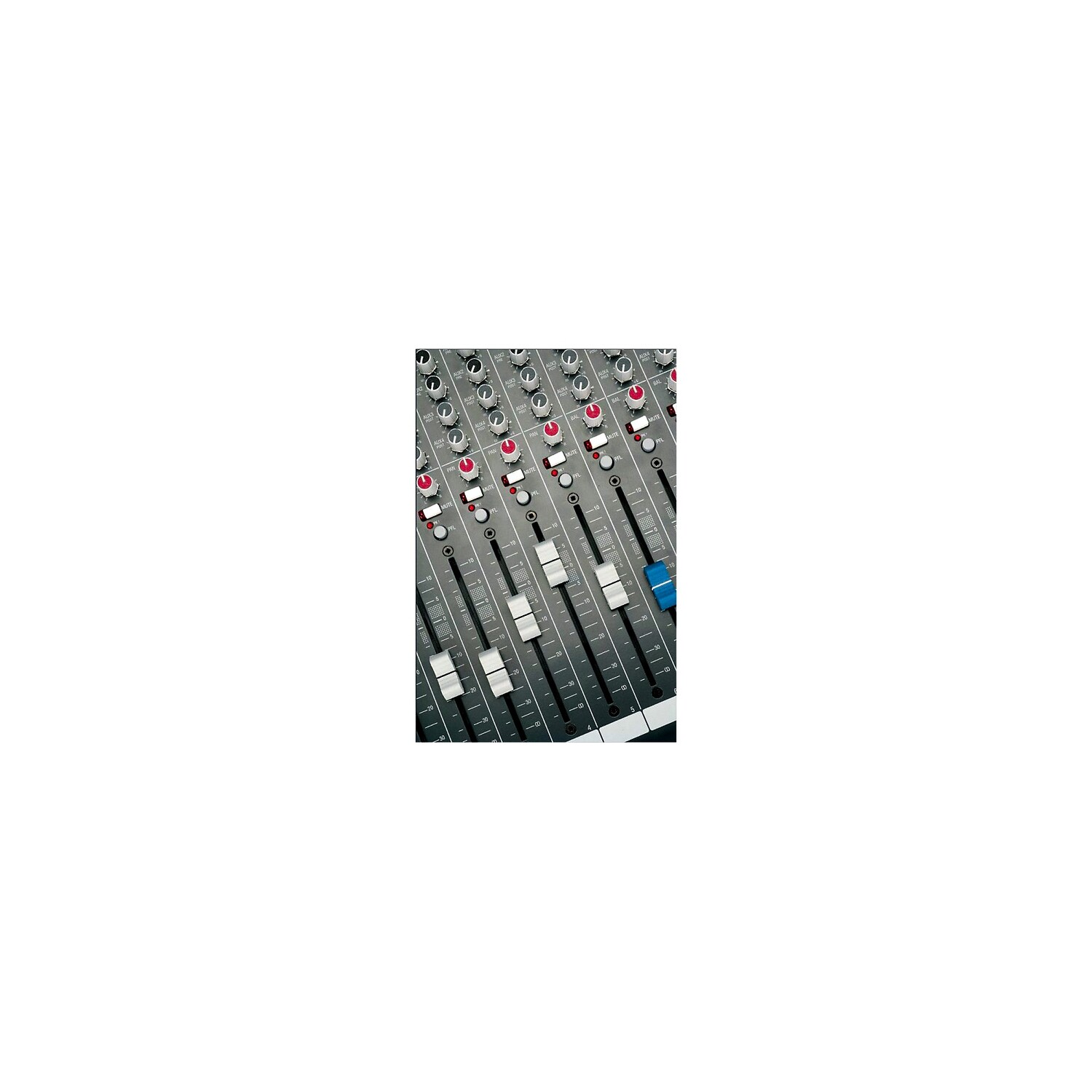 картинка Микшер Allen & Heath ZED-24 от магазина Одежда+