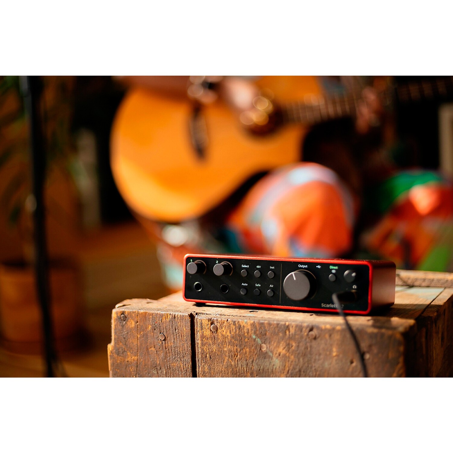 картинка Аудиоинтерфейс Focusrite Scarlett 2i2 USB-C (4-го поколения) от магазина Одежда+