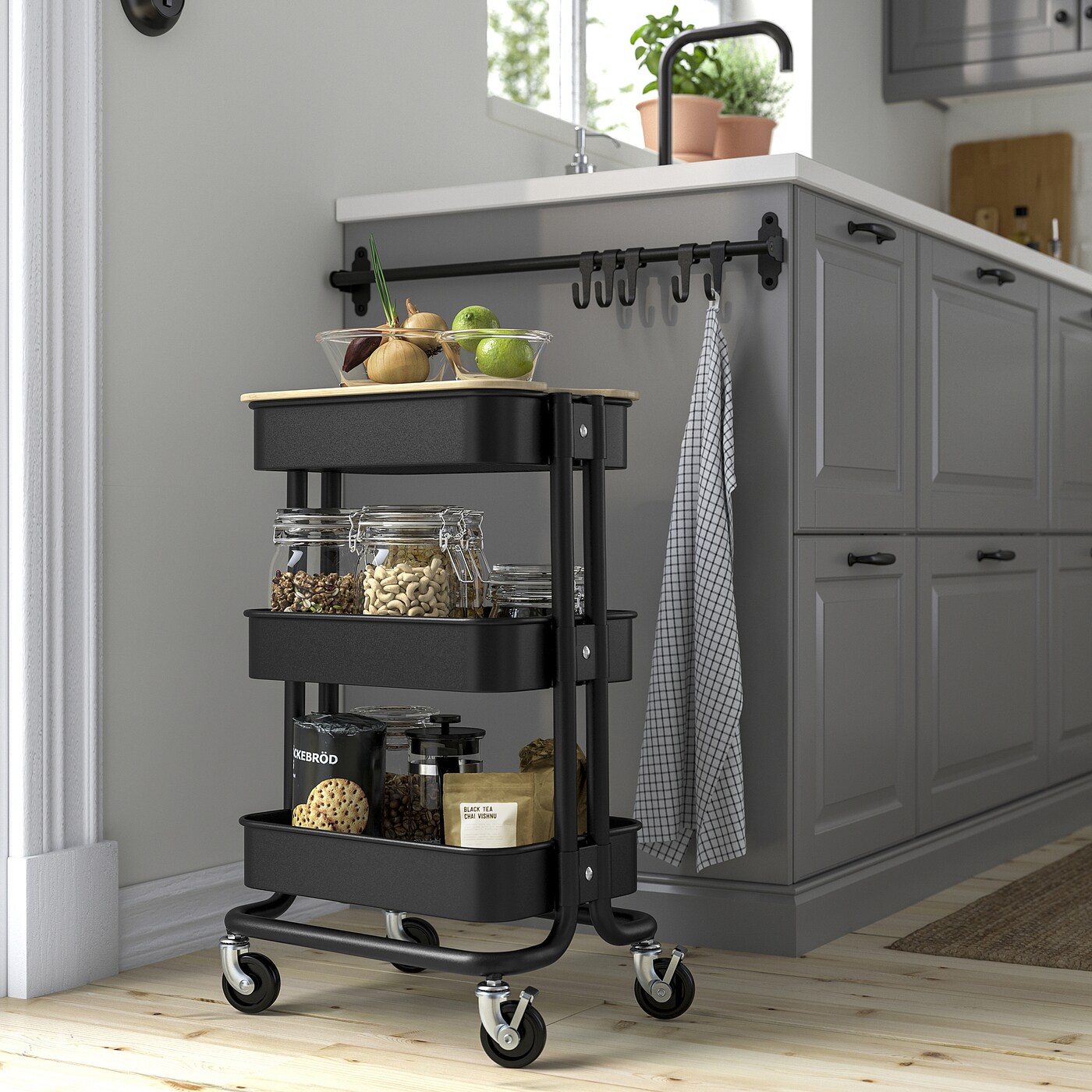 картинка Тележка IKEA RАSKOG, 28x38x61 см, черный от магазина Одежда+